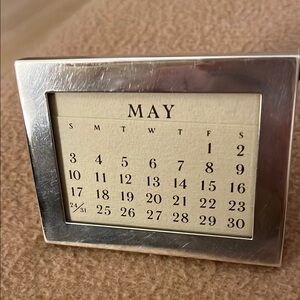 Elegant Silver Desk Calendar Frame